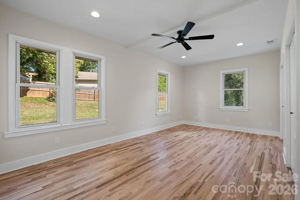 156 State Street Asheville, NC 28806