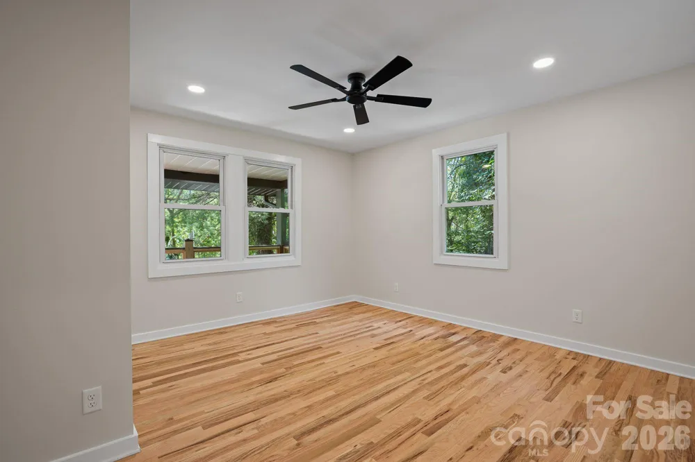 156 State Street Asheville, NC 28806