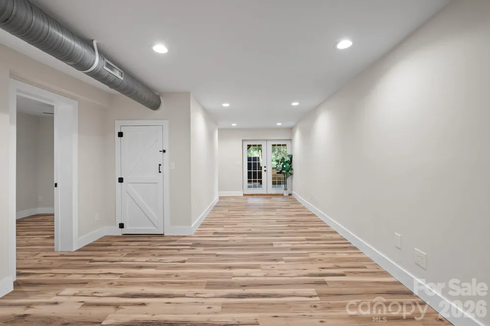 156 State Street Asheville, NC 28806