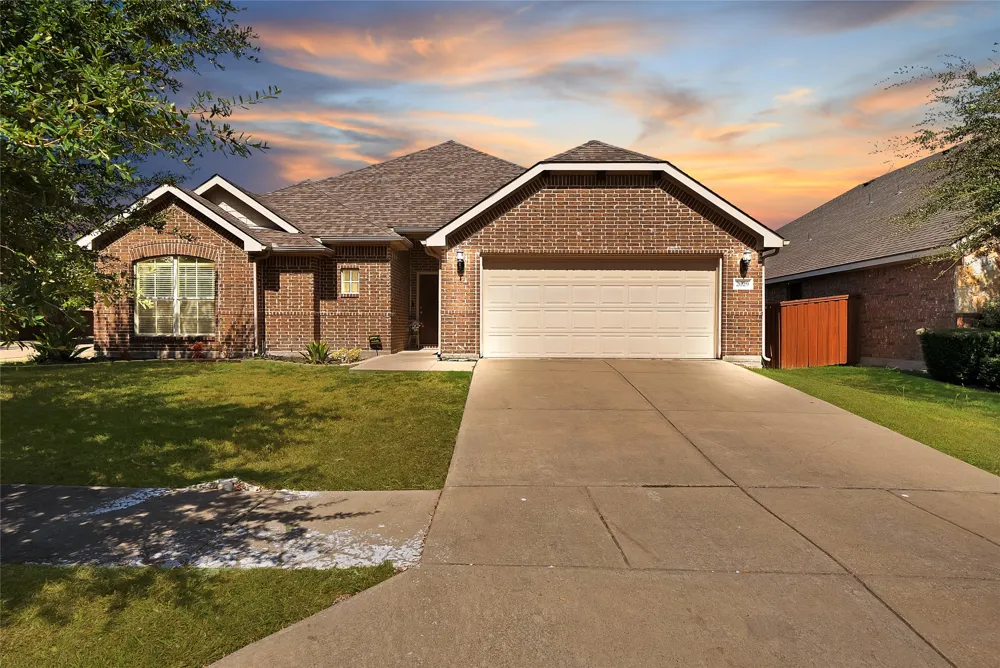 2029 Wellington Point Heartland, TX 75126