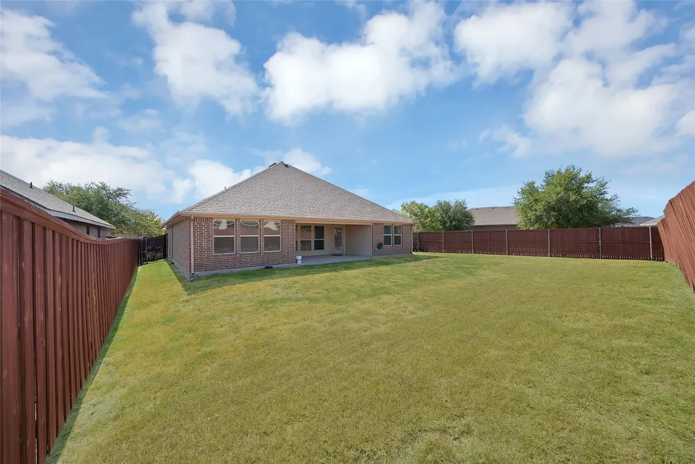 2029 Wellington Point Heartland, TX 75126