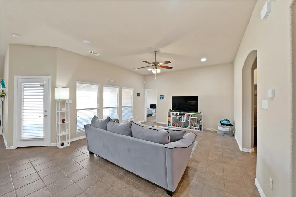 2029 Wellington Point Heartland, TX 75126