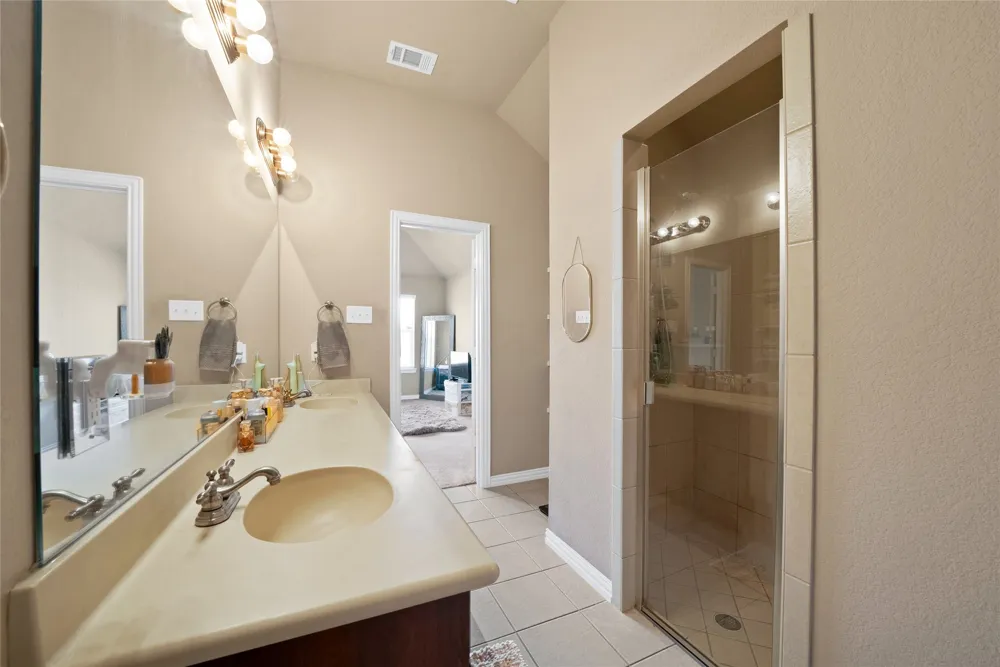 2029 Wellington Point Heartland, TX 75126
