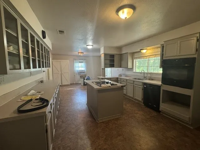 670 County Road 3701 Quinlan, TX 75474