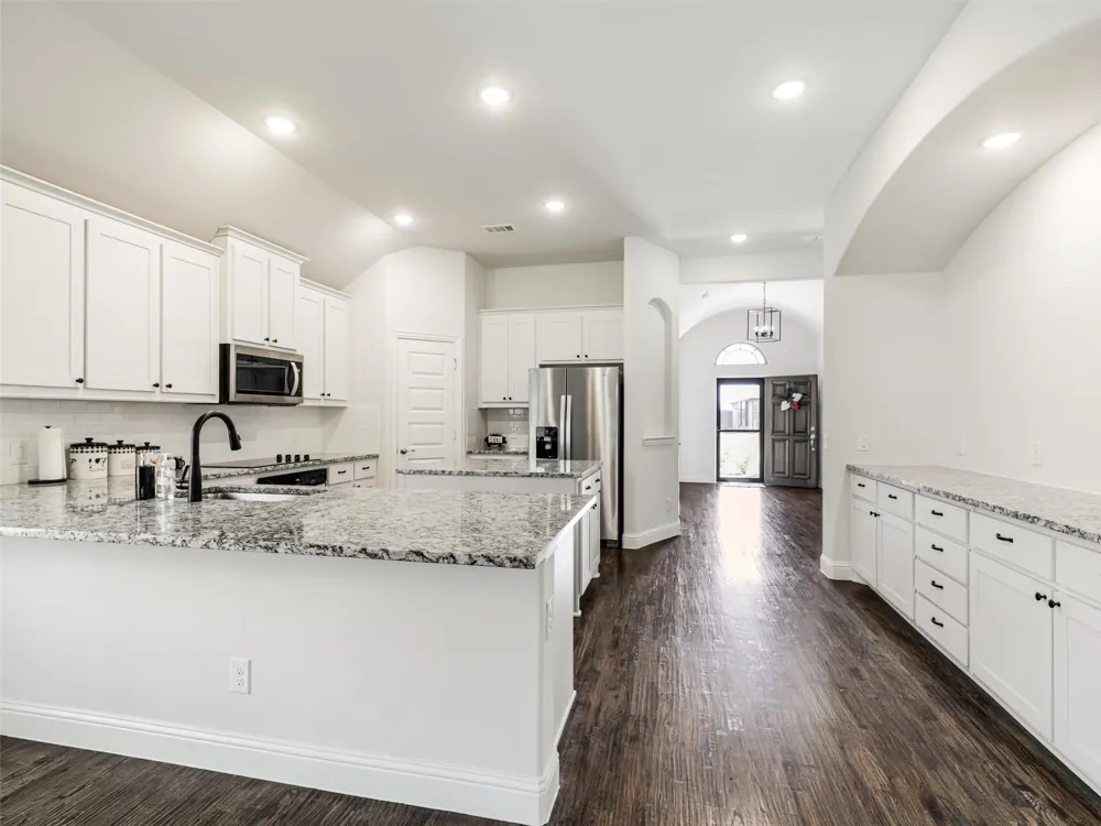 1916 Nightfall Drive Venus, TX 76009