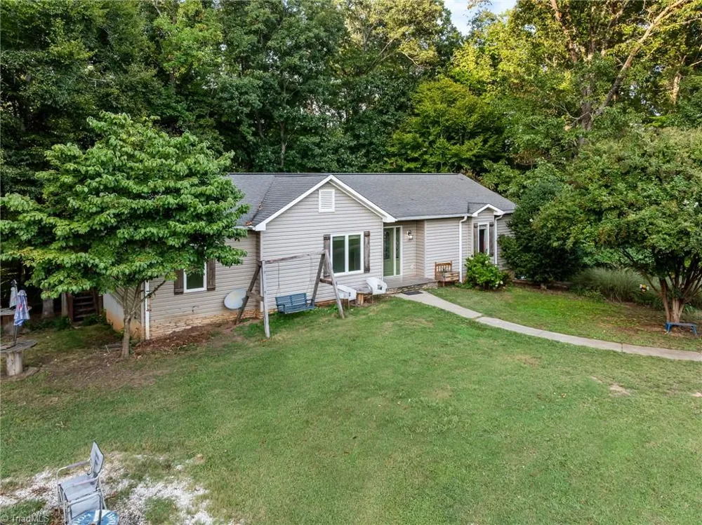 1885 Helmstetler Road Lexington, NC 27295