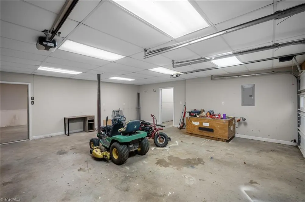 1885 Helmstetler Road Lexington, NC 27295