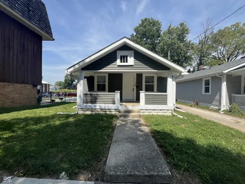 720 W Queen Street