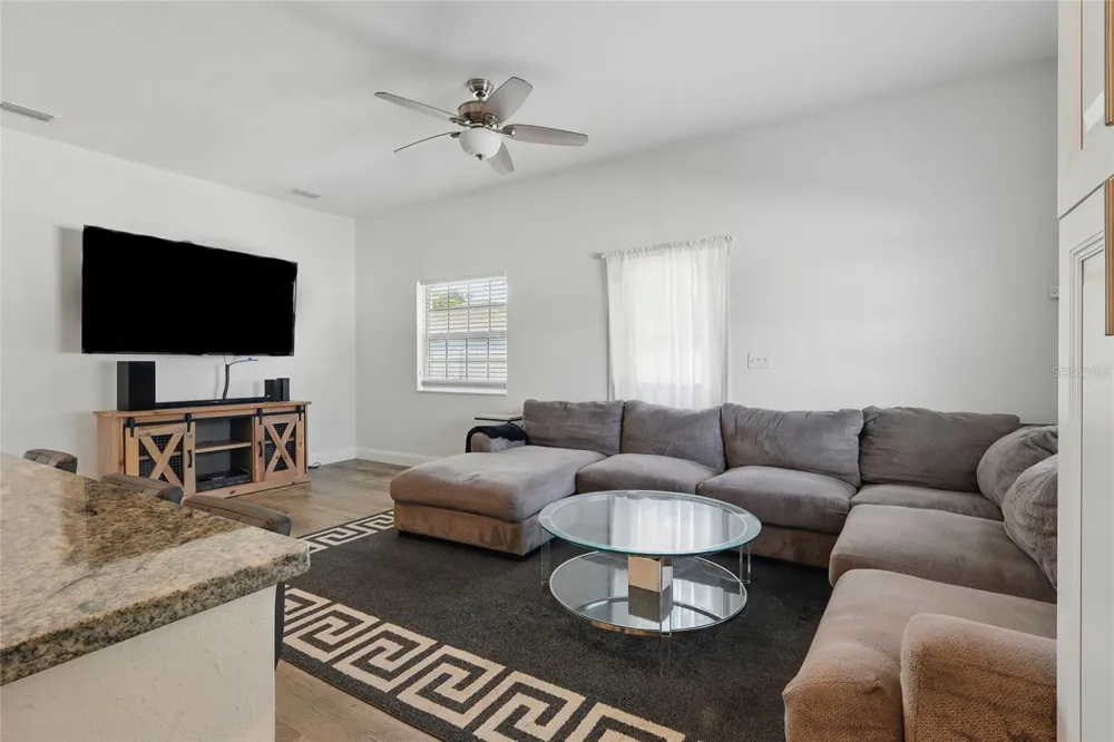 3024 W DOUGLAS ST Tampa, FL 33607