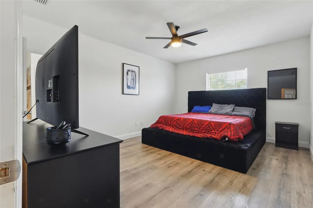 3024 W DOUGLAS ST Tampa, FL 33607