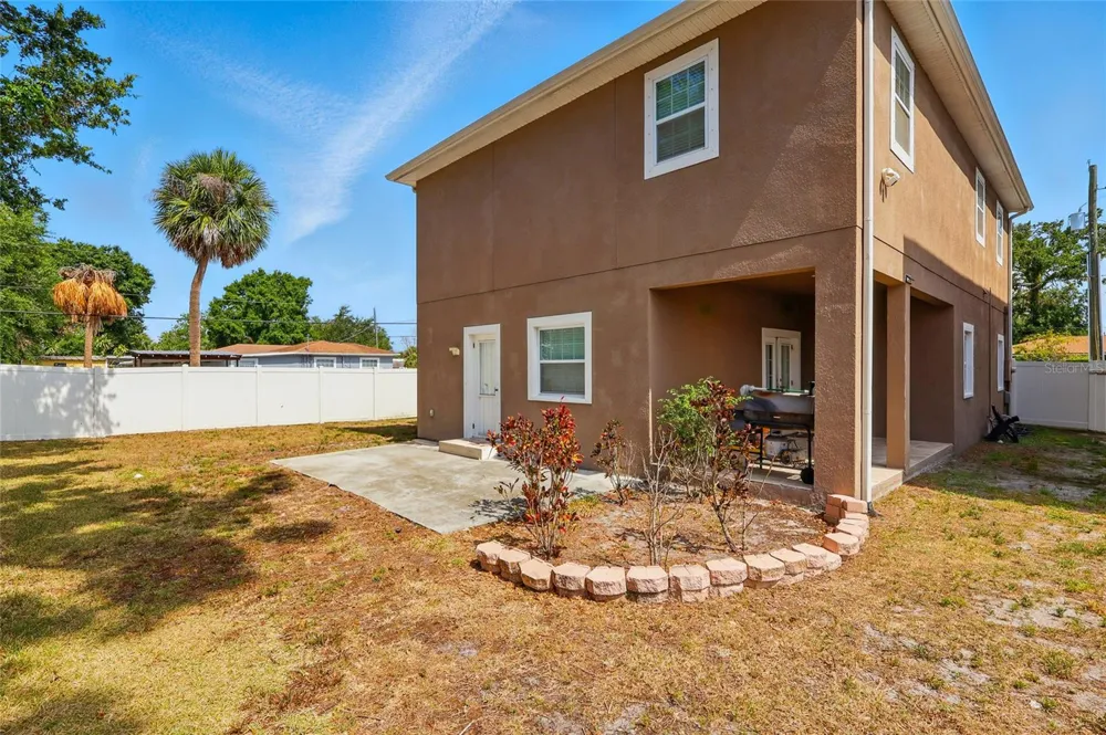 3024 W DOUGLAS ST Tampa, FL 33607