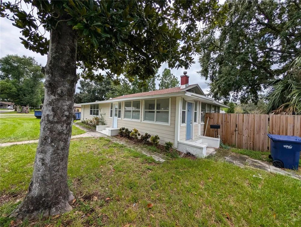 6805 NAVIN AVENUE Tampa, FL 33604