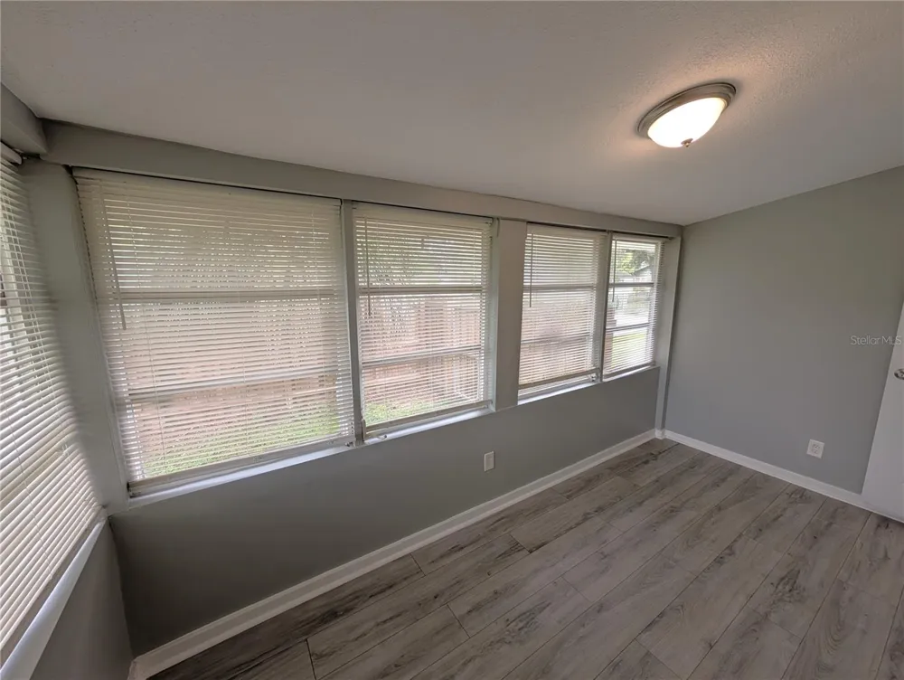 6805 NAVIN AVENUE Tampa, FL 33604