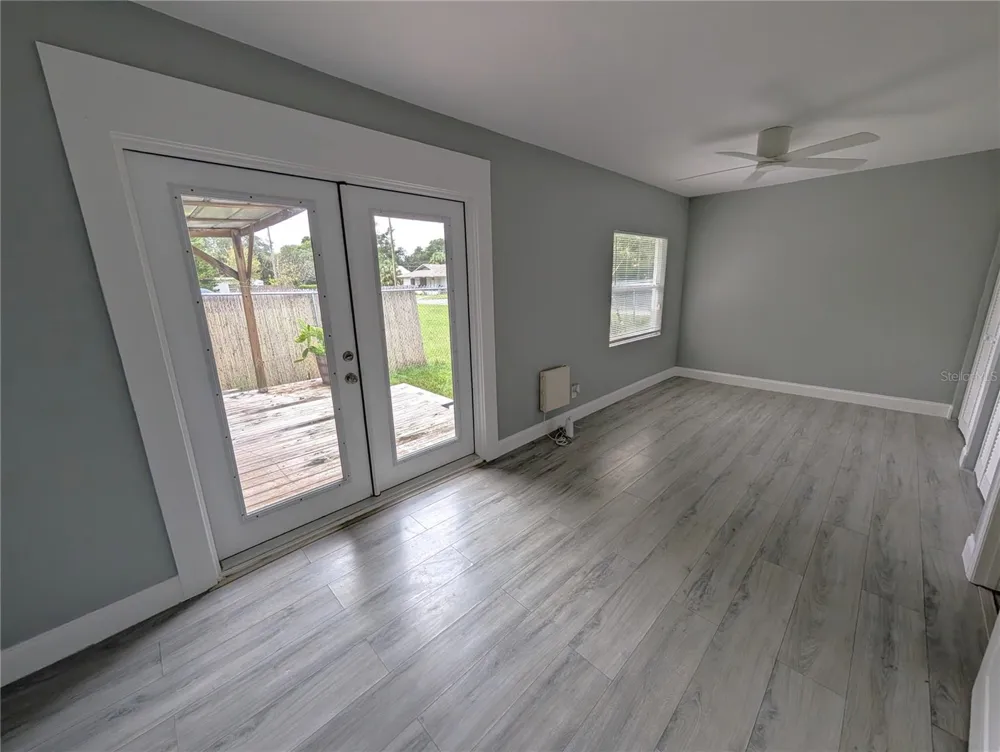 6805 NAVIN AVENUE Tampa, FL 33604