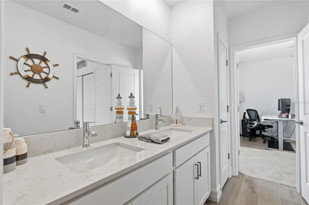 8908 LITTLE BLUESTEM DRIVE Land O Lakes, FL 34637