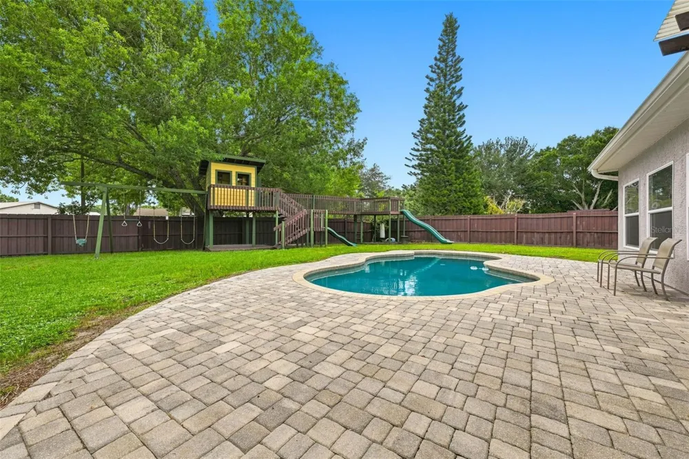 2520 FAWN COURT Clearwater, FL 33761
