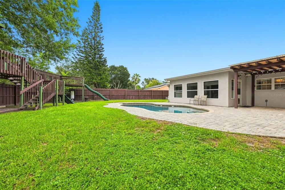 2520 FAWN COURT Clearwater, FL 33761