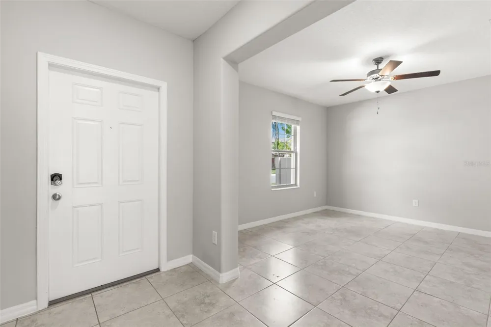 5061 WHITE CHICORY DRIVE Apollo Beach, FL 33572