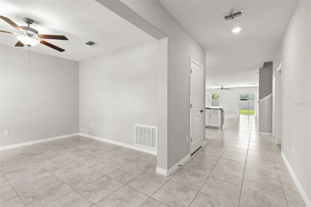 5061 WHITE CHICORY DRIVE Apollo Beach, FL 33572
