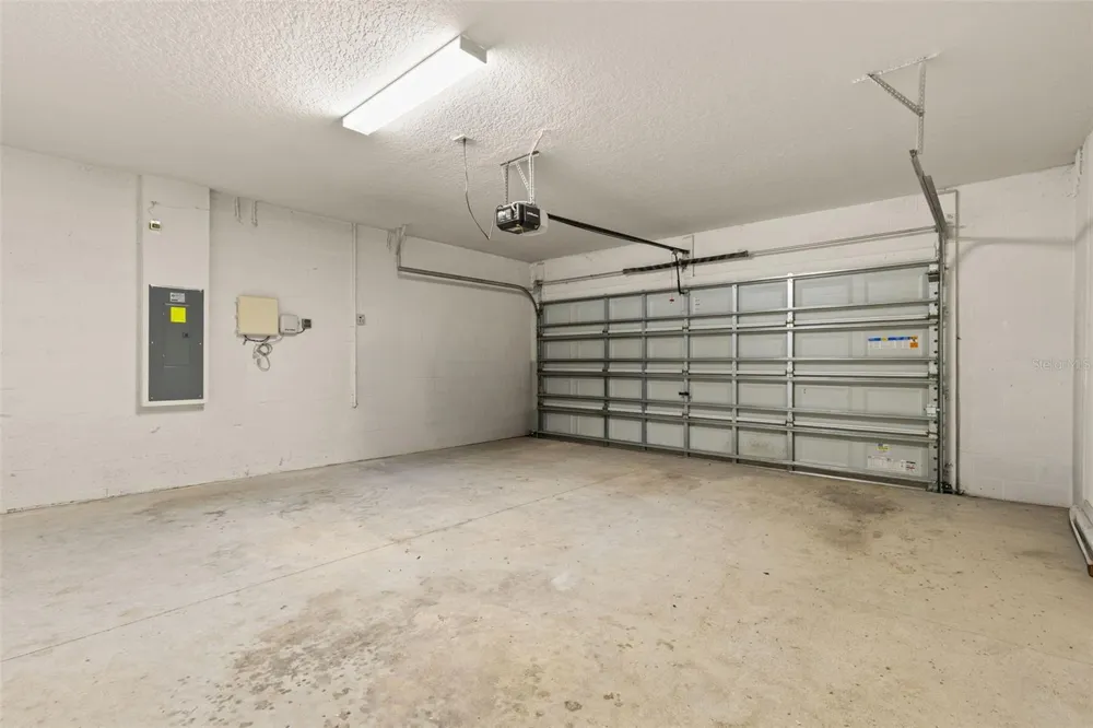 5061 WHITE CHICORY DRIVE Apollo Beach, FL 33572