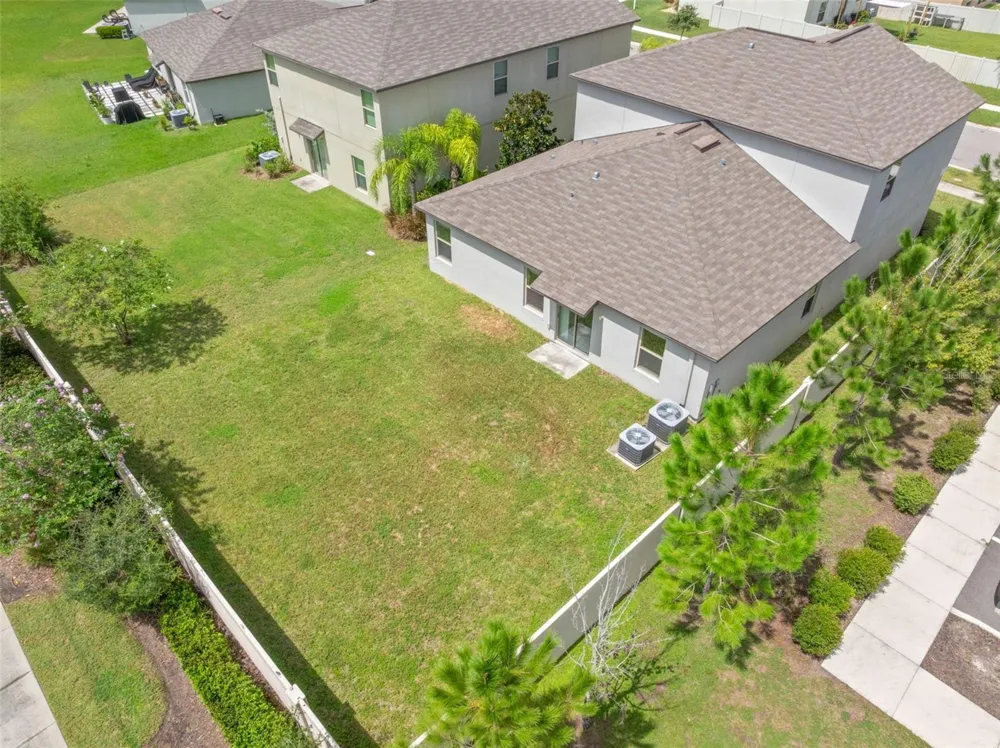 5061 WHITE CHICORY DRIVE Apollo Beach, FL 33572