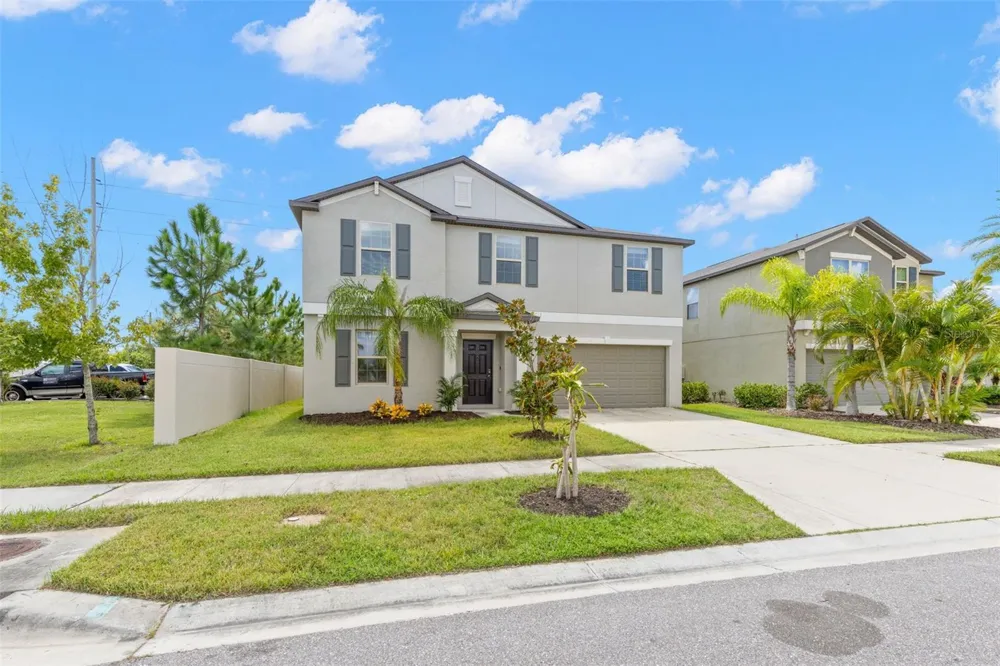 5061 WHITE CHICORY DRIVE Apollo Beach, FL 33572