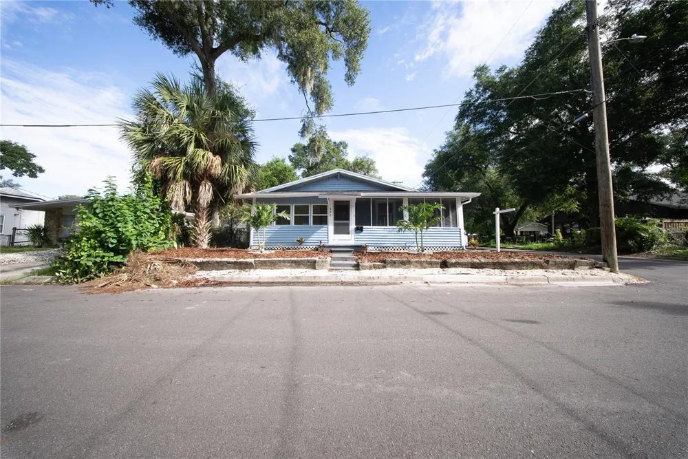 922 E IDA STREET Tampa, FL 33603