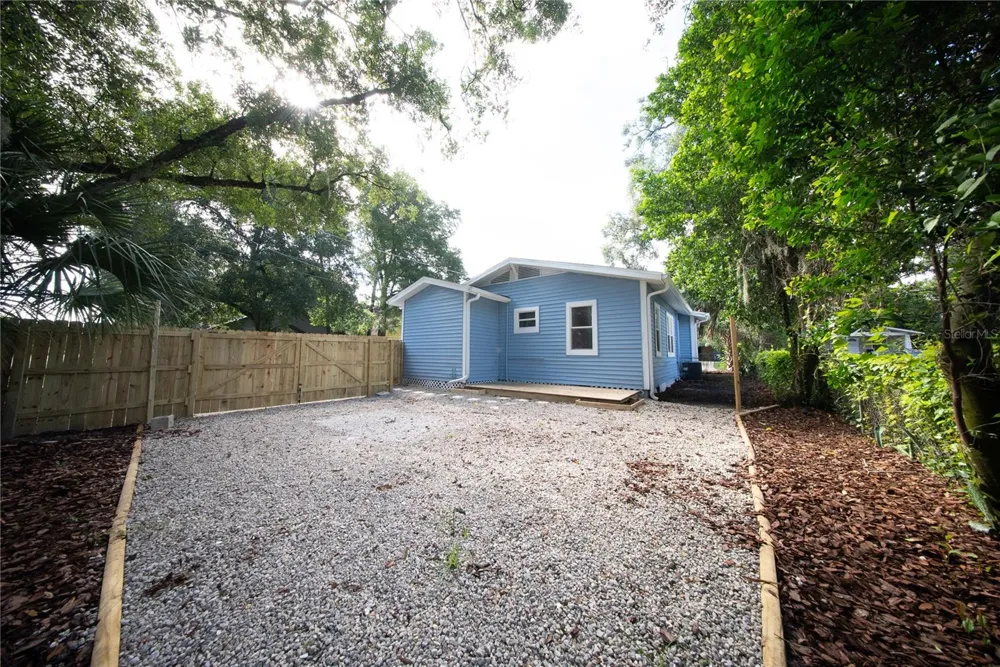 922 E IDA STREET Tampa, FL 33603