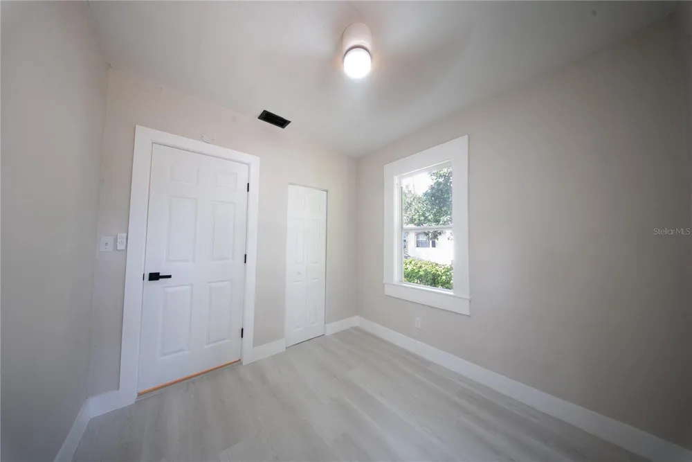 922 E IDA STREET Tampa, FL 33603