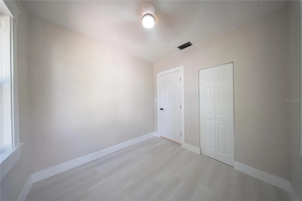 922 E IDA STREET Tampa, FL 33603
