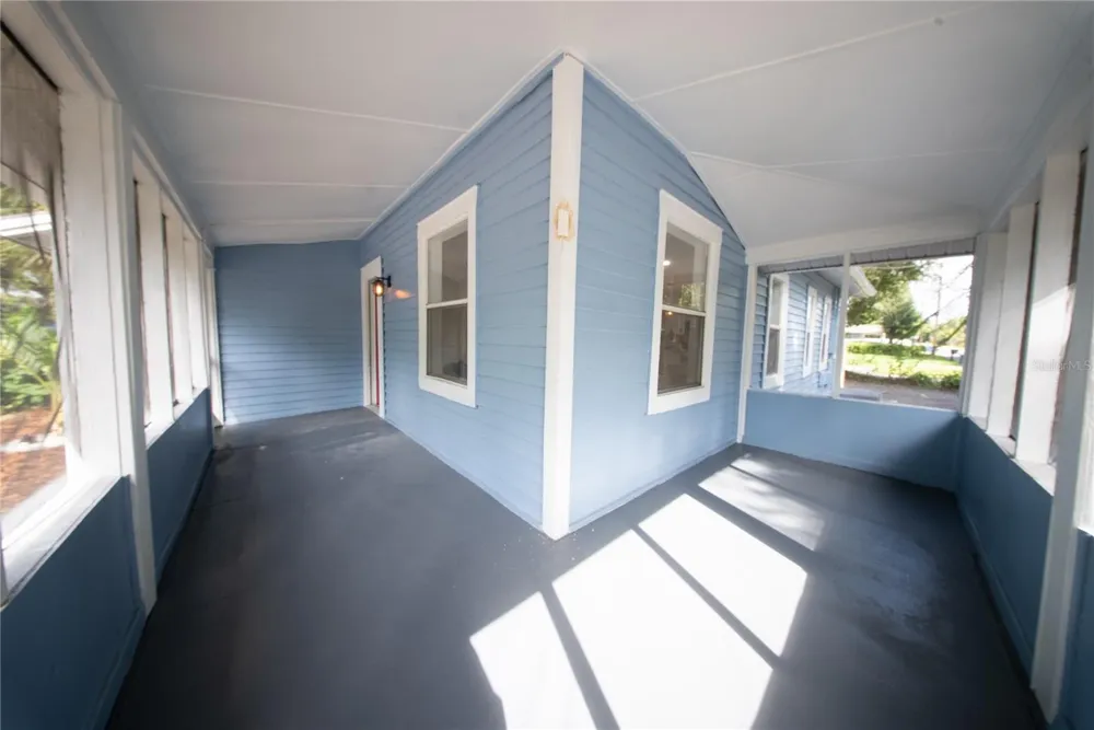 922 E IDA STREET Tampa, FL 33603