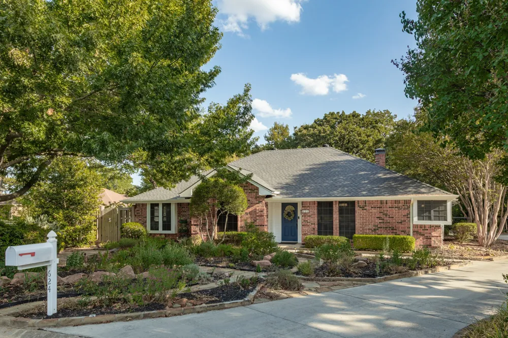 624 Arbor Court Highland Village, TX 75077