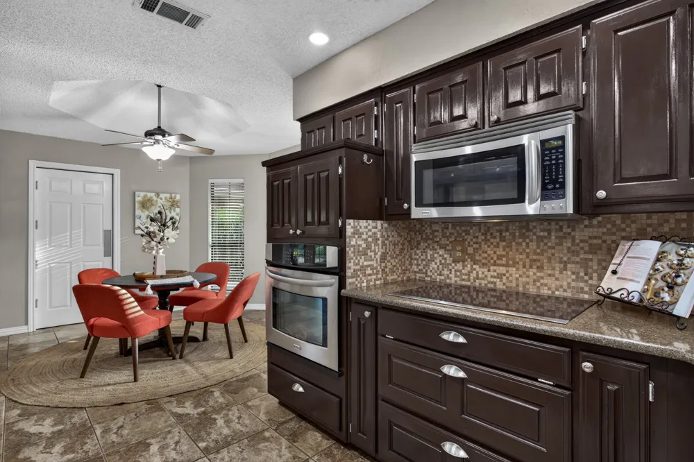 624 Arbor Court Highland Village, TX 75077