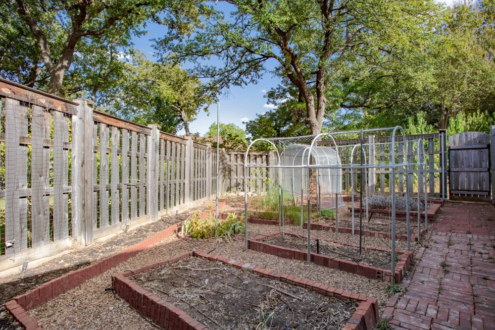 624 Arbor Court Highland Village, TX 75077