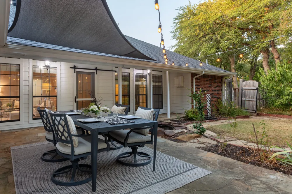 624 Arbor Court Highland Village, TX 75077
