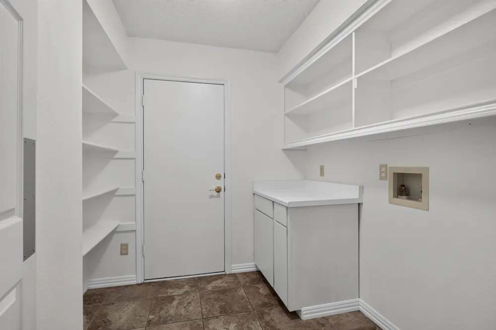 624 Arbor Court Highland Village, TX 75077
