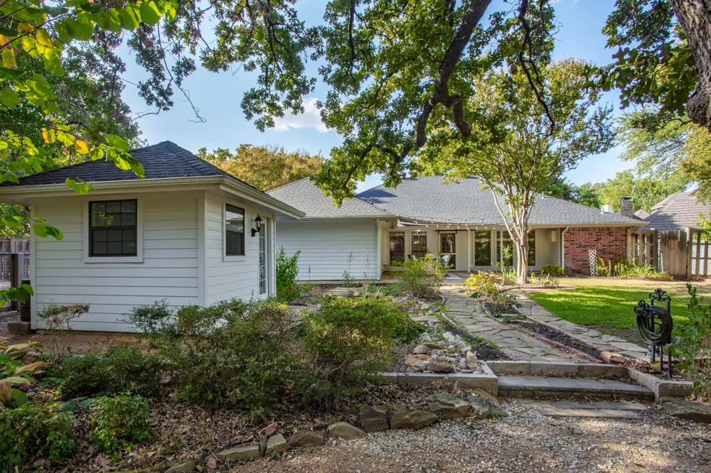 624 Arbor Court Highland Village, TX 75077