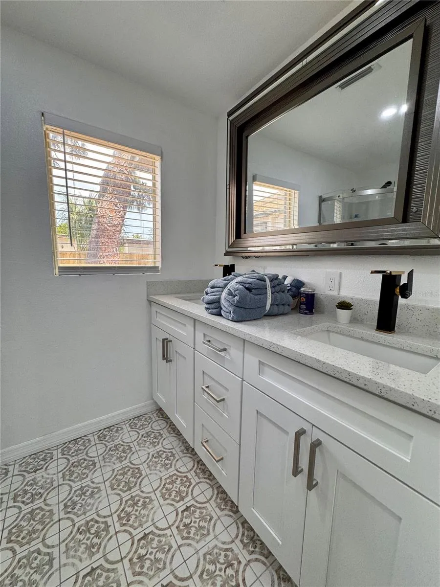 4534 3RD AVENUE S St Petersburg, FL 33711