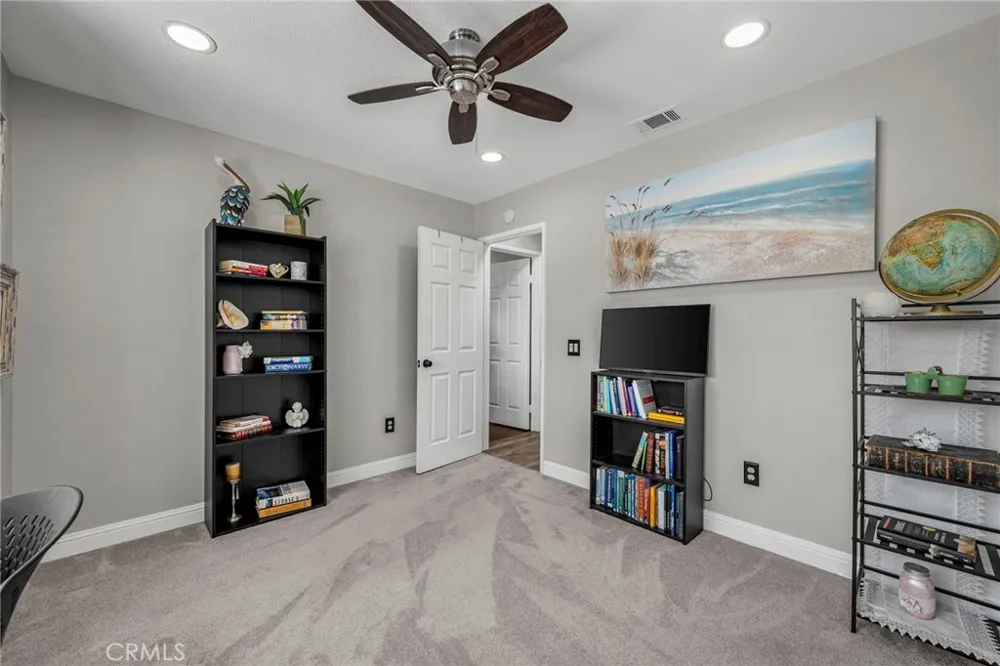 7830 Sioux Fontana, CA 92336