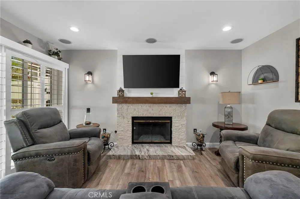 7830 Sioux Fontana, CA 92336