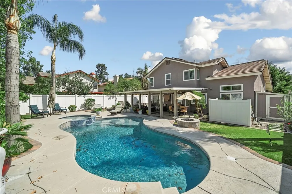 7830 Sioux Fontana, CA 92336