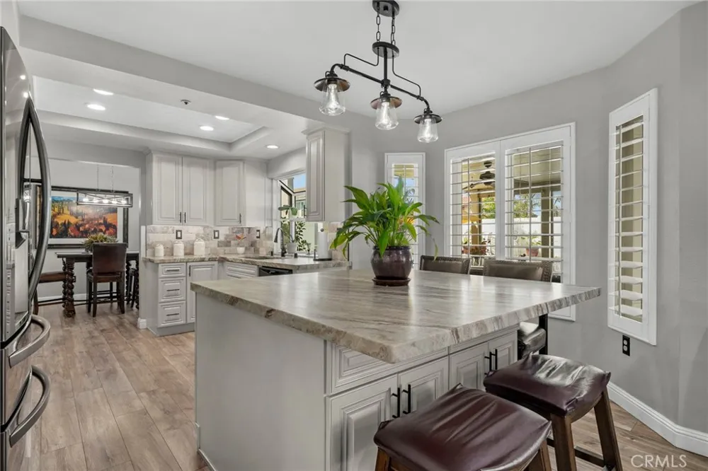7830 Sioux Fontana, CA 92336