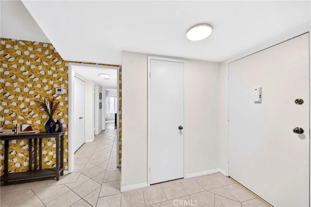 15020 Victory #104 Los Angeles, CA 91411