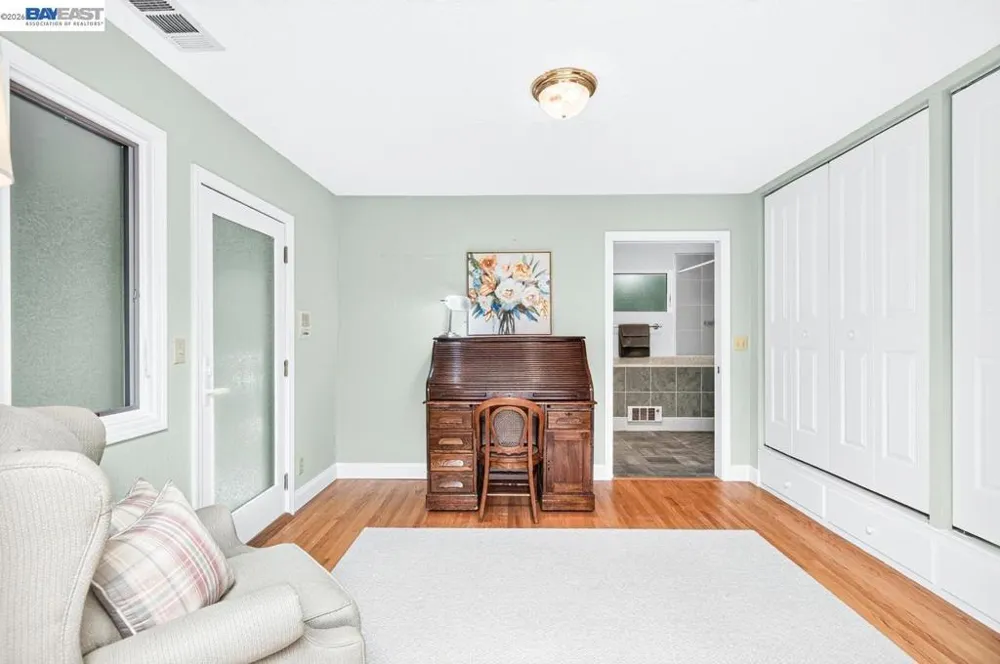 35575 Palomares Rd Castro Valley, CA 94552