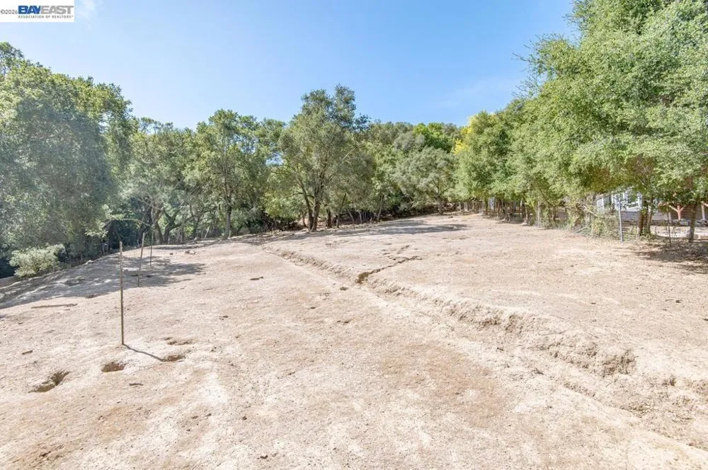 35575 Palomares Rd Castro Valley, CA 94552