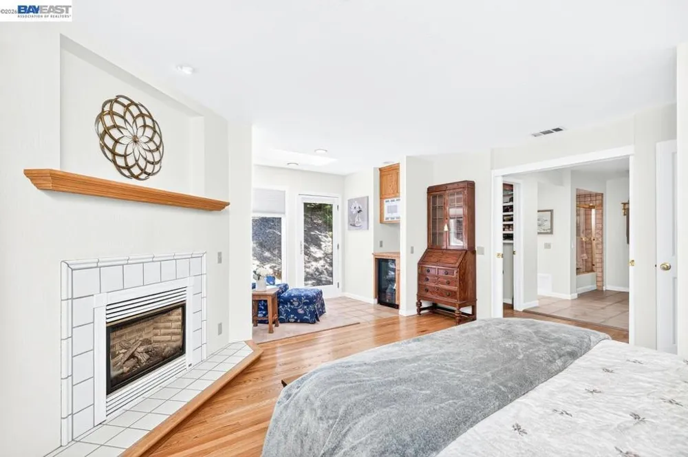 35575 Palomares Rd Castro Valley, CA 94552