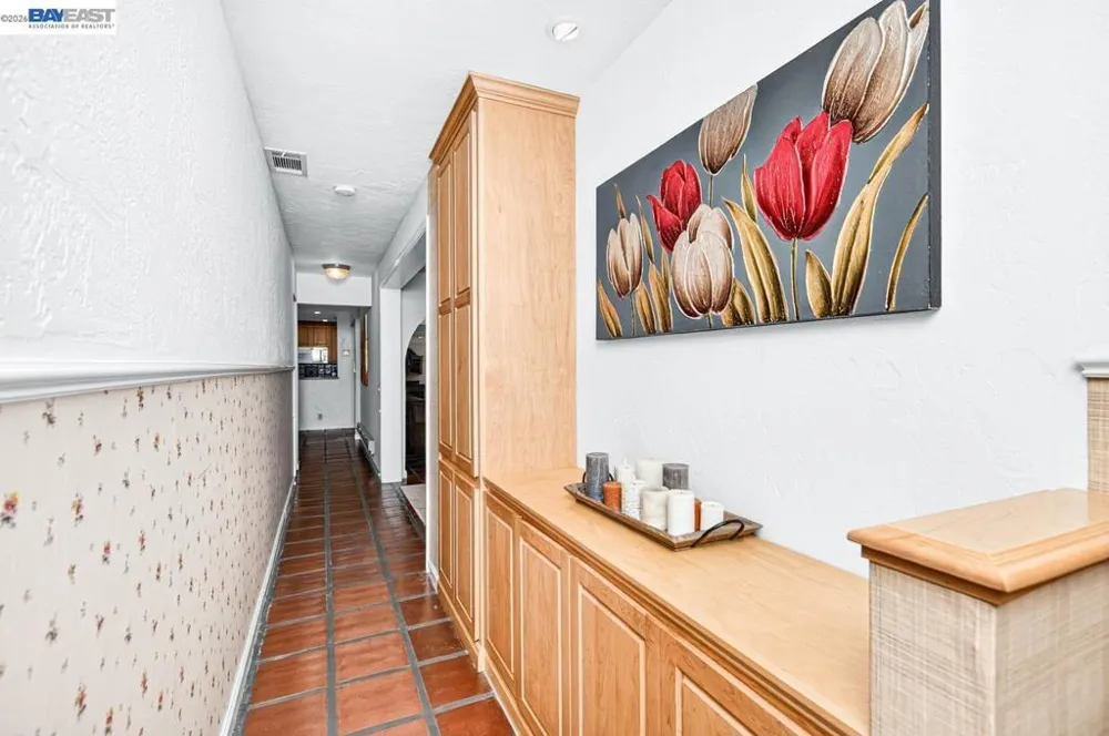 35575 Palomares Rd Castro Valley, CA 94552