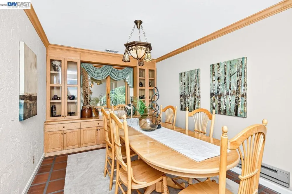 35575 Palomares Rd Castro Valley, CA 94552
