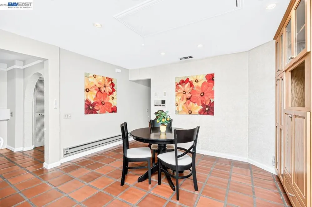 35575 Palomares Rd Castro Valley, CA 94552