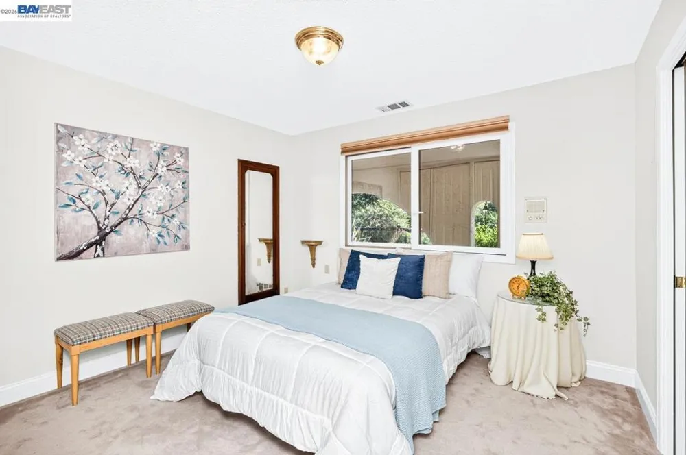 35575 Palomares Rd Castro Valley, CA 94552